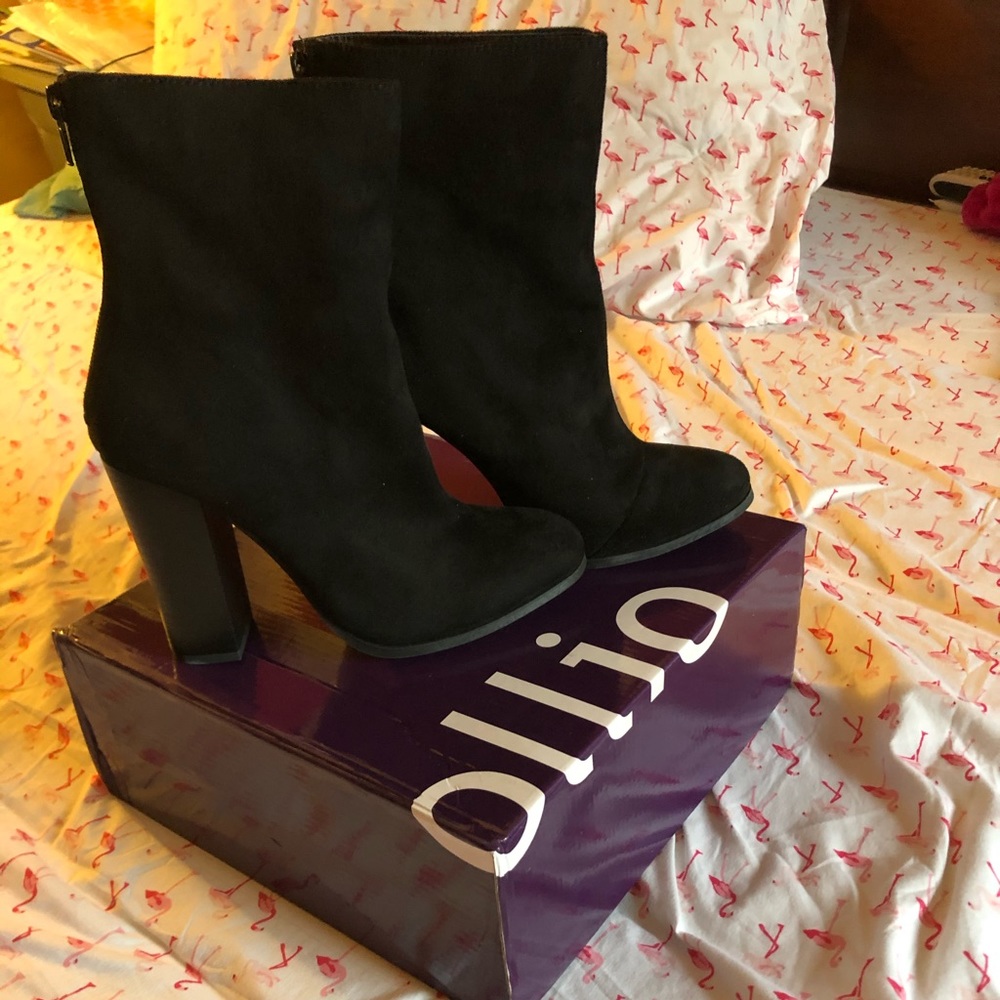 Women's Faux Suede Stacked High Heel Ankle Boots